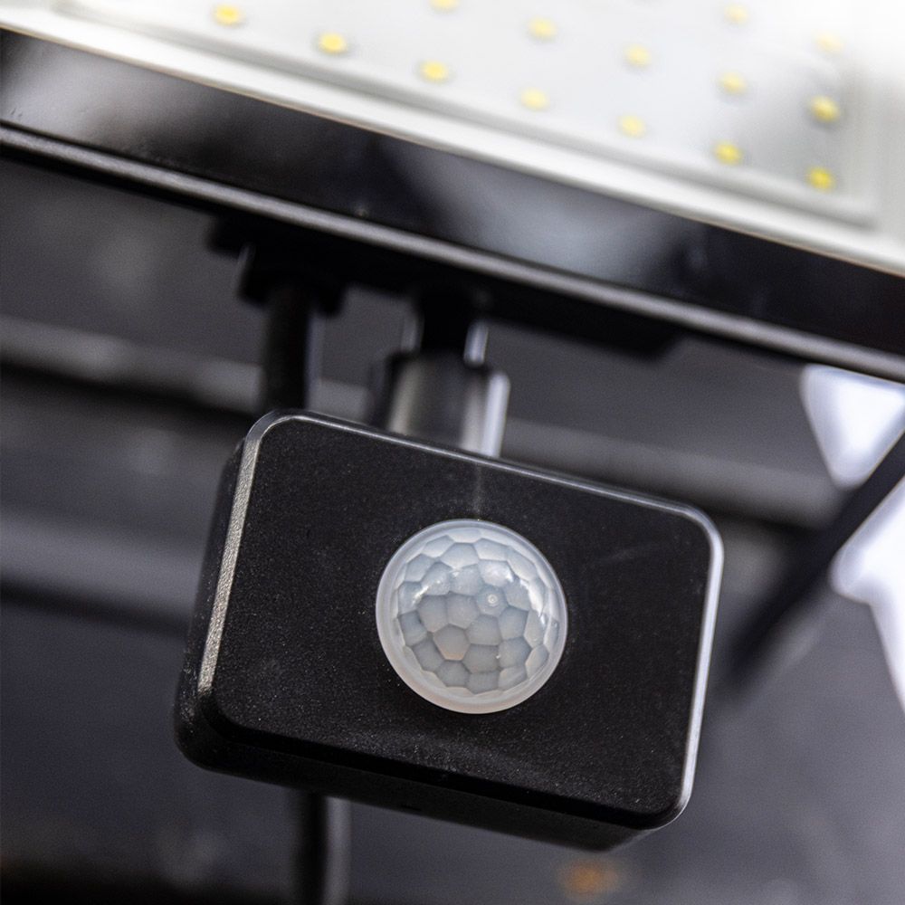 Hoftronic Lumos LED Breedstraler met Sensor IP65 4000K