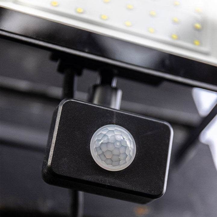 Hoftronic Lumos LED Breedstraler met Sensor IP65 4000K